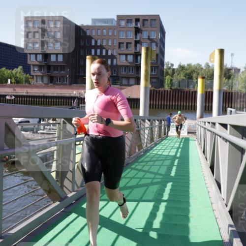 09.08.2026 - GEWOBA Citytriathlon Bremen Yannick Fuchs http://msf.ph/oto/9932477 09.08.2026 10:24:13 Schwimmen 131, 193, 215, 424, 425, 444, 521 meine-sportfotos.de