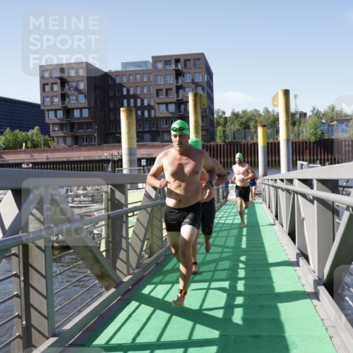 09.08.2026 - GEWOBA Citytriathlon Bremen Yannick Fuchs http://msf.ph/oto/9932489 09.08.2026 10:24:19 Schwimmen 103, 193, 195, 215, 217, 409, 424, 425, 444 meine-sportfotos.de