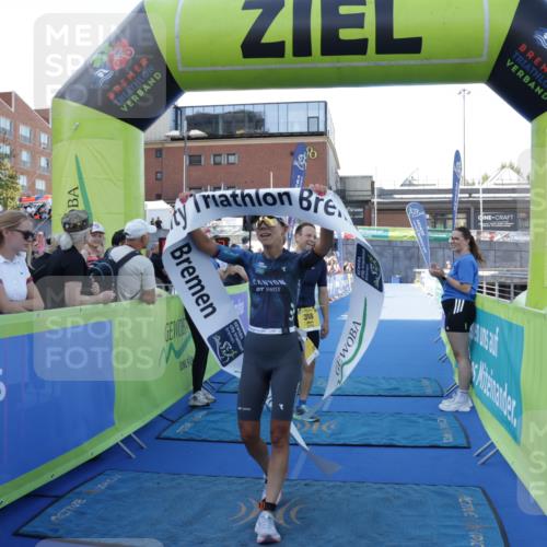 09.08.2026 - GEWOBA Citytriathlon Bremen Yannick Fuchs http://msf.ph/oto/9932498 09.08.2026 11:15:06 Ziel 358 meine-sportfotos.de