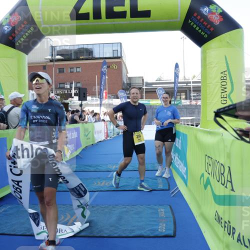 09.08.2026 - GEWOBA Citytriathlon Bremen Yannick Fuchs http://msf.ph/oto/9932502 09.08.2026 11:15:07 Ziel 358 meine-sportfotos.de