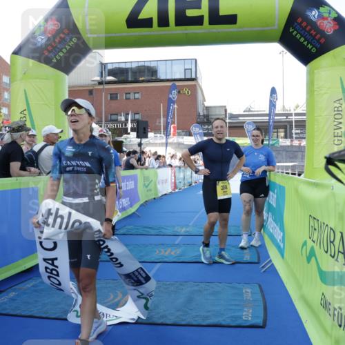 09.08.2026 - GEWOBA Citytriathlon Bremen Yannick Fuchs http://msf.ph/oto/9932505 09.08.2026 11:15:07 Ziel 358 meine-sportfotos.de