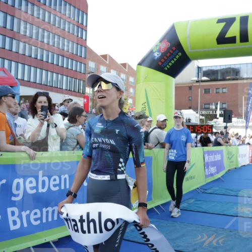 09.08.2026 - GEWOBA Citytriathlon Bremen Yannick Fuchs http://msf.ph/oto/9932510 09.08.2026 11:15:09 Ziel  meine-sportfotos.de