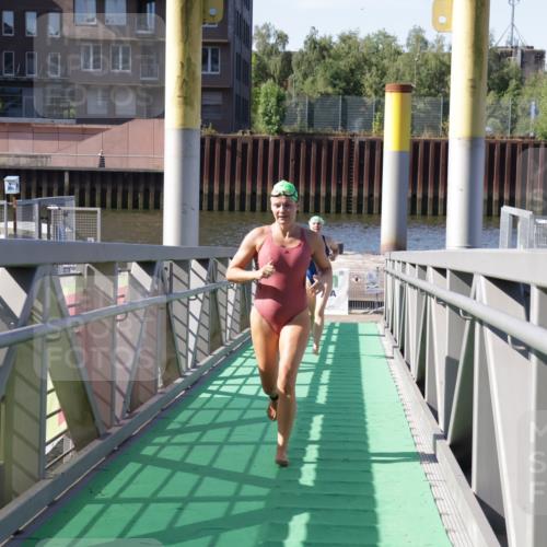 09.08.2026 - GEWOBA Citytriathlon Bremen Yannick Fuchs http://msf.ph/oto/9932513 09.08.2026 10:24:33 Schwimmen 47, 87, 103, 195, 209, 217, 409, 435 meine-sportfotos.de