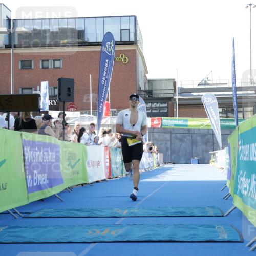09.08.2026 - GEWOBA Citytriathlon Bremen Yannick Fuchs http://msf.ph/oto/9932536 09.08.2026 11:15:25 Ziel 529 meine-sportfotos.de