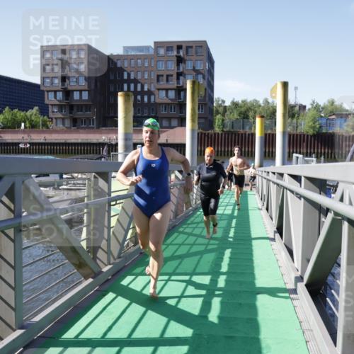 09.08.2026 - GEWOBA Citytriathlon Bremen Yannick Fuchs http://msf.ph/oto/9932563 09.08.2026 10:24:48 Schwimmen 17, 47, 109, 143, 177, 209, 235, 512 meine-sportfotos.de
