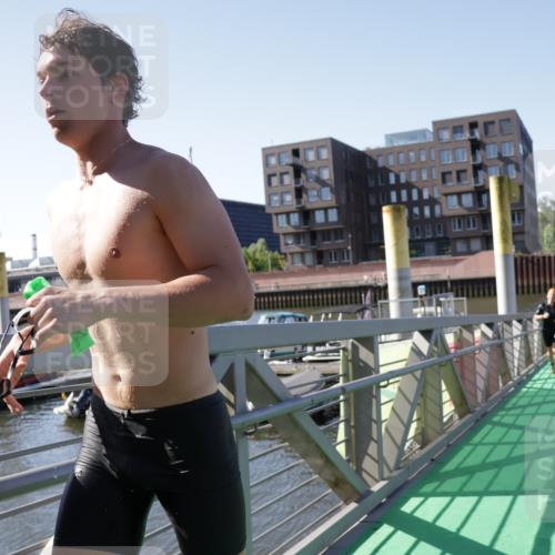 09.08.2026 - GEWOBA Citytriathlon Bremen Yannick Fuchs http://msf.ph/oto/9932571 09.08.2026 10:24:51 Schwimmen 17, 47, 89, 99, 109, 143, 177, 235, 434, 491, 512 meine-sportfotos.de