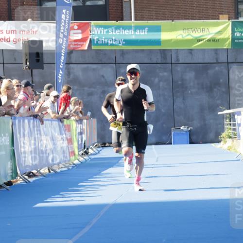 09.08.2026 - GEWOBA Citytriathlon Bremen Yannick Fuchs http://msf.ph/oto/9932612 09.08.2026 11:16:16 Ziel 291, 348 meine-sportfotos.de