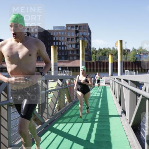 09.08.2026 - GEWOBA Citytriathlon Bremen Yannick Fuchs http://msf.ph/oto/9932614 09.08.2026 10:25:04 Schwimmen 3, 17, 37, 89, 99, 107, 119, 123, 175, 177, 434, 491 meine-sportfotos.de