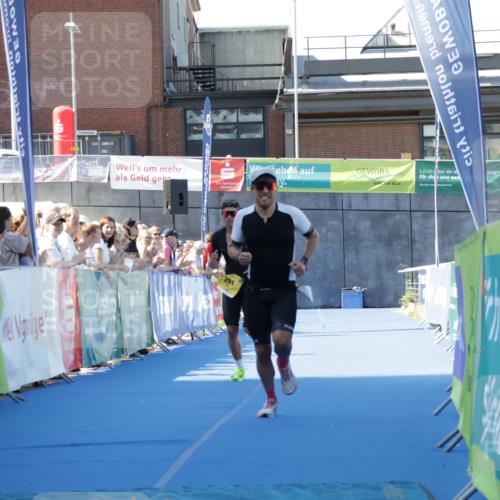 09.08.2026 - GEWOBA Citytriathlon Bremen Yannick Fuchs http://msf.ph/oto/9932615 09.08.2026 11:16:18 Ziel 291, 348 meine-sportfotos.de