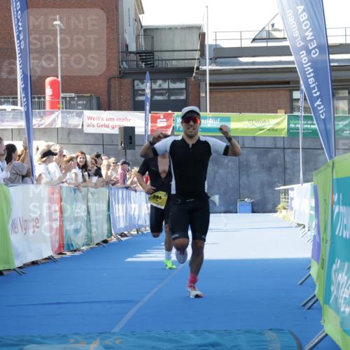 09.08.2026 - GEWOBA Citytriathlon Bremen Yannick Fuchs http://msf.ph/oto/9932619 09.08.2026 11:16:18 Ziel 291, 348 meine-sportfotos.de