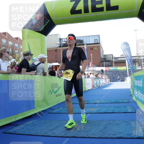 09.08.2026 - GEWOBA Citytriathlon Bremen Yannick Fuchs http://msf.ph/oto/9932637 09.08.2026 11:16:21 Ziel 291, 348 meine-sportfotos.de
