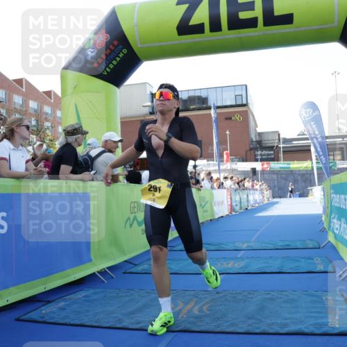 09.08.2026 - GEWOBA Citytriathlon Bremen Yannick Fuchs http://msf.ph/oto/9932639 09.08.2026 11:16:21 Ziel 291, 348 meine-sportfotos.de