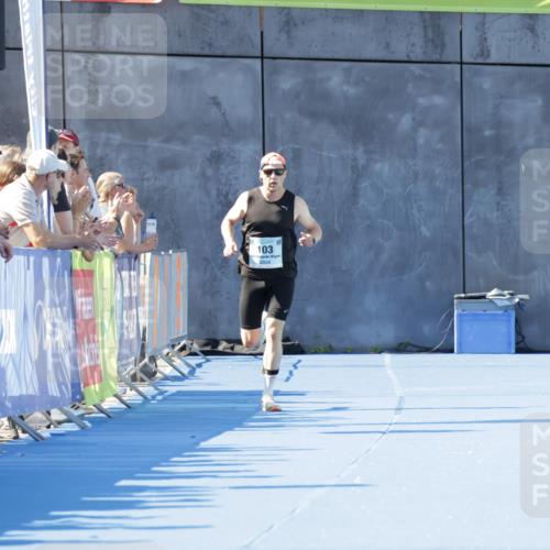 09.08.2026 - GEWOBA Citytriathlon Bremen Yannick Fuchs http://msf.ph/oto/9932651 09.08.2026 11:16:24 Ziel 291 meine-sportfotos.de