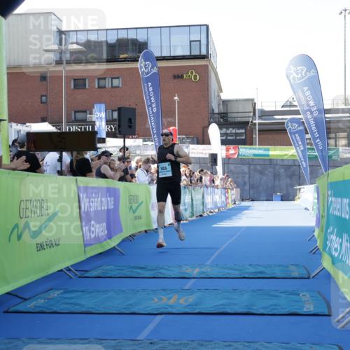 09.08.2026 - GEWOBA Citytriathlon Bremen Yannick Fuchs http://msf.ph/oto/9932662 09.08.2026 11:16:30 Ziel 103 meine-sportfotos.de