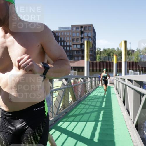 09.08.2026 - GEWOBA Citytriathlon Bremen Yannick Fuchs http://msf.ph/oto/9932683 09.08.2026 10:25:24 Schwimmen 41, 95, 107, 113, 137, 157, 163, 187, 201, 225, 229, 431 meine-sportfotos.de