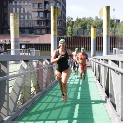 09.08.2026 - GEWOBA Citytriathlon Bremen Yannick Fuchs http://msf.ph/oto/9932692 09.08.2026 10:25:29 Schwimmen 15, 41, 95, 113, 137, 151, 157, 163, 187, 201, 211, 225, 229, 431 meine-sportfotos.de