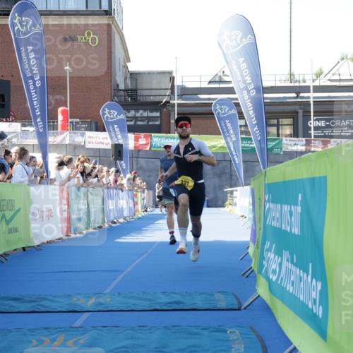 09.08.2026 - GEWOBA Citytriathlon Bremen Yannick Fuchs http://msf.ph/oto/9932696 09.08.2026 11:16:47 Ziel 131, 321 meine-sportfotos.de