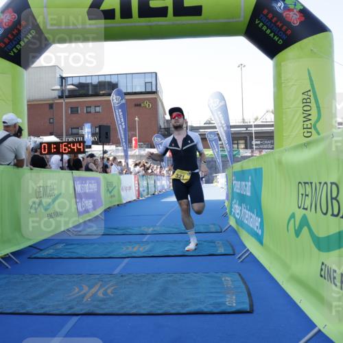 09.08.2026 - GEWOBA Citytriathlon Bremen Yannick Fuchs http://msf.ph/oto/9932700 09.08.2026 11:16:48 Ziel 131, 321 meine-sportfotos.de