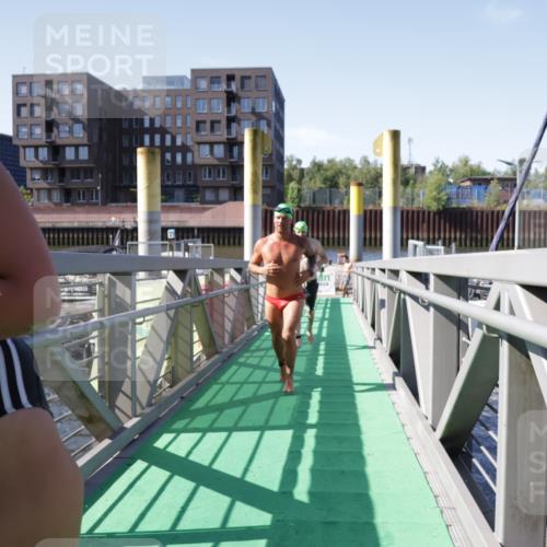 09.08.2026 - GEWOBA Citytriathlon Bremen Yannick Fuchs http://msf.ph/oto/9932701 09.08.2026 10:25:31 Schwimmen 15, 67, 95, 113, 137, 151, 157, 163, 187, 201, 211, 225, 229, 431 meine-sportfotos.de