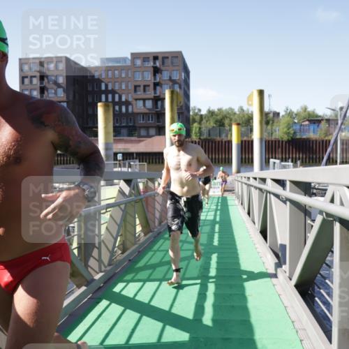 09.08.2026 - GEWOBA Citytriathlon Bremen Yannick Fuchs http://msf.ph/oto/9932704 09.08.2026 10:25:32 Schwimmen 15, 67, 95, 113, 137, 151, 157, 163, 187, 201, 211, 225, 229, 431 meine-sportfotos.de