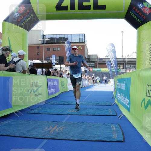 09.08.2026 - GEWOBA Citytriathlon Bremen Yannick Fuchs http://msf.ph/oto/9932716 09.08.2026 11:16:50 Ziel 131, 249, 321 meine-sportfotos.de