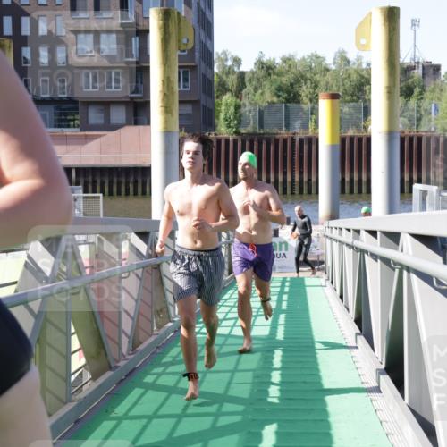 09.08.2026 - GEWOBA Citytriathlon Bremen Yannick Fuchs http://msf.ph/oto/9932717 09.08.2026 10:25:37 Schwimmen 15, 43, 67, 95, 151, 187, 201, 211, 225, 229, 422, 485, 525 meine-sportfotos.de