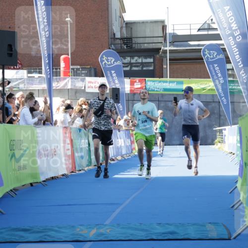 09.08.2026 - GEWOBA Citytriathlon Bremen Yannick Fuchs http://msf.ph/oto/9932730 09.08.2026 11:16:53 Ziel 131, 249, 296 meine-sportfotos.de