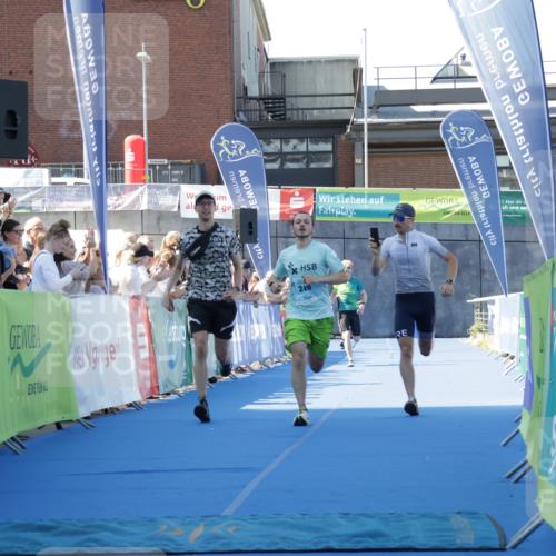 09.08.2026 - GEWOBA Citytriathlon Bremen Yannick Fuchs http://msf.ph/oto/9932732 09.08.2026 11:16:54 Ziel 131, 249, 296 meine-sportfotos.de