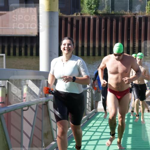 09.08.2026 - GEWOBA Citytriathlon Bremen Yannick Fuchs http://msf.ph/oto/9932735 09.08.2026 10:25:43 Schwimmen 15, 43, 57, 67, 129, 151, 181, 187, 211, 422, 485, 525 meine-sportfotos.de