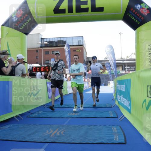 09.08.2026 - GEWOBA Citytriathlon Bremen Yannick Fuchs http://msf.ph/oto/9932740 09.08.2026 11:16:56 Ziel 125, 249, 296 meine-sportfotos.de