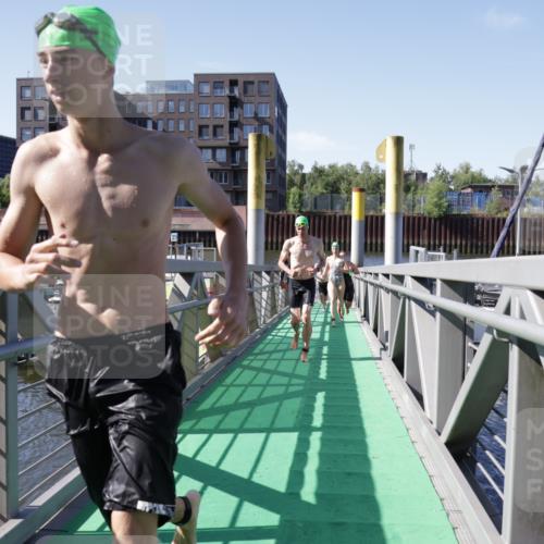 09.08.2026 - GEWOBA Citytriathlon Bremen Yannick Fuchs http://msf.ph/oto/9932757 09.08.2026 10:25:48 Schwimmen 29, 43, 57, 67, 129, 153, 181, 211, 241, 422, 485, 525 meine-sportfotos.de