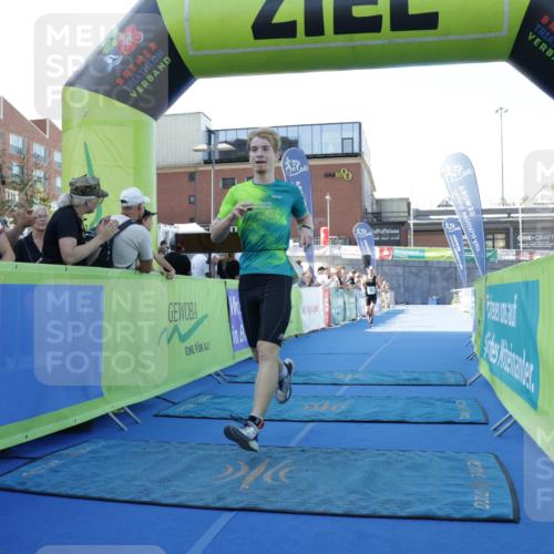 09.08.2026 - GEWOBA Citytriathlon Bremen Yannick Fuchs http://msf.ph/oto/9932764 09.08.2026 11:16:59 Ziel 125, 249, 296 meine-sportfotos.de
