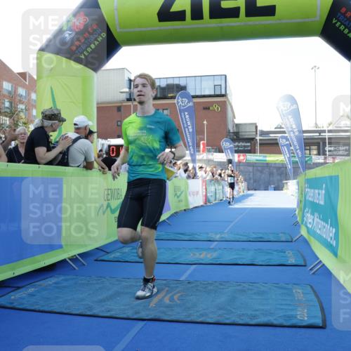 09.08.2026 - GEWOBA Citytriathlon Bremen Yannick Fuchs http://msf.ph/oto/9932766 09.08.2026 11:16:59 Ziel 125, 249, 296 meine-sportfotos.de