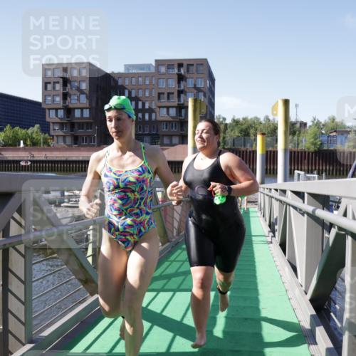 09.08.2026 - GEWOBA Citytriathlon Bremen Yannick Fuchs http://msf.ph/oto/9932768 09.08.2026 10:25:52 Schwimmen 29, 43, 57, 67, 129, 141, 153, 179, 181, 241, 422, 429, 485, 525 meine-sportfotos.de