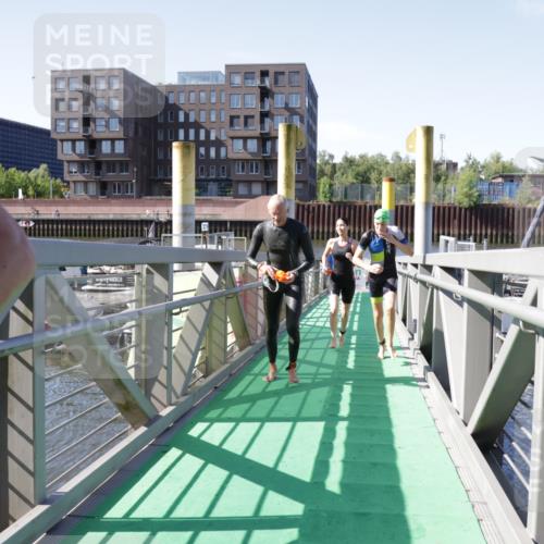09.08.2026 - GEWOBA Citytriathlon Bremen Yannick Fuchs http://msf.ph/oto/9932779 09.08.2026 10:25:55 Schwimmen 29, 43, 57, 129, 141, 153, 179, 181, 241, 422, 429, 485 meine-sportfotos.de
