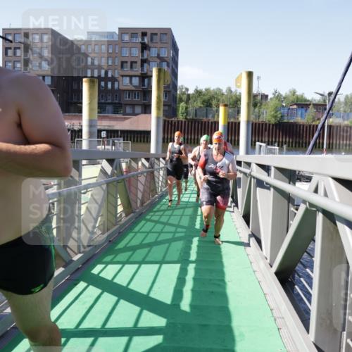 09.08.2026 - GEWOBA Citytriathlon Bremen Yannick Fuchs http://msf.ph/oto/9932803 09.08.2026 10:26:12 Schwimmen 13, 27, 31, 85, 93, 135, 139, 141, 205, 223, 233, 469, 499 meine-sportfotos.de