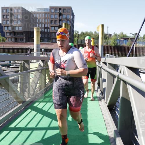 09.08.2026 - GEWOBA Citytriathlon Bremen Yannick Fuchs http://msf.ph/oto/9932808 09.08.2026 10:26:14 Schwimmen 13, 27, 31, 85, 93, 135, 139, 205, 223, 233, 469, 499 meine-sportfotos.de