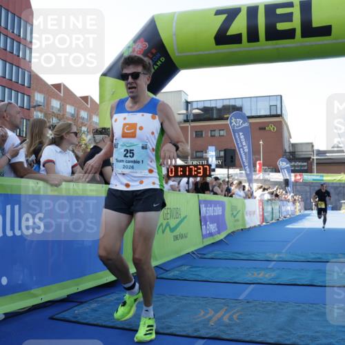 09.08.2026 - GEWOBA Citytriathlon Bremen Yannick Fuchs http://msf.ph/oto/9932809 09.08.2026 11:17:41 Ziel 25, 290, 376 meine-sportfotos.de