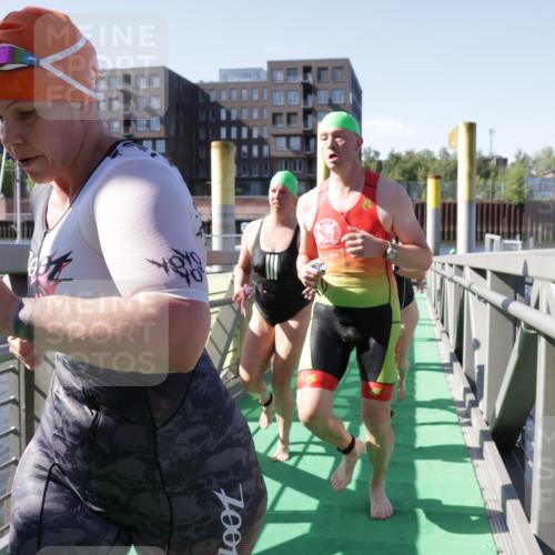 09.08.2026 - GEWOBA Citytriathlon Bremen Yannick Fuchs http://msf.ph/oto/9932812 09.08.2026 10:26:14 Schwimmen 13, 27, 31, 85, 93, 135, 139, 205, 223, 233, 469, 499 meine-sportfotos.de