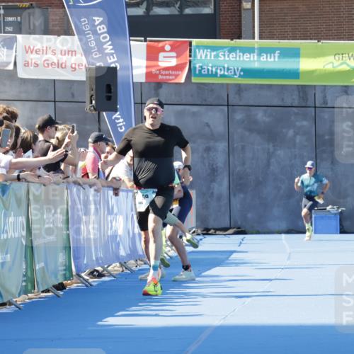 09.08.2026 - GEWOBA Citytriathlon Bremen Yannick Fuchs http://msf.ph/oto/9932837 09.08.2026 11:17:47 Ziel 59 meine-sportfotos.de