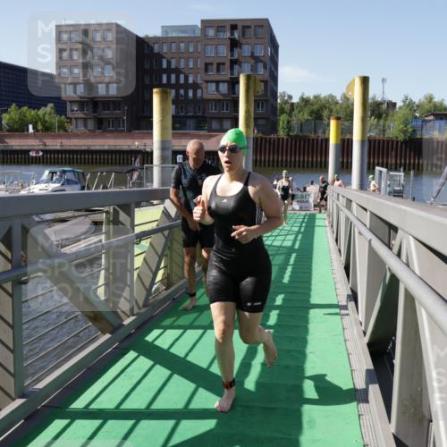 09.08.2026 - GEWOBA Citytriathlon Bremen Yannick Fuchs http://msf.ph/oto/9932845 09.08.2026 10:26:45 Schwimmen 9, 21, 33, 35, 49, 61, 71, 127, 155, 189, 411, 412, 475, 488 meine-sportfotos.de