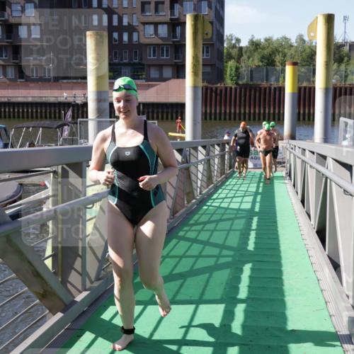 09.08.2026 - GEWOBA Citytriathlon Bremen Yannick Fuchs http://msf.ph/oto/9932860 09.08.2026 10:26:50 Schwimmen 9, 19, 21, 33, 35, 49, 53, 71, 117, 127, 155, 411, 412, 488 meine-sportfotos.de
