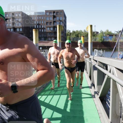 09.08.2026 - GEWOBA Citytriathlon Bremen Yannick Fuchs http://msf.ph/oto/9932873 09.08.2026 10:26:55 Schwimmen 9, 19, 33, 49, 53, 71, 117, 127, 155, 411 meine-sportfotos.de
