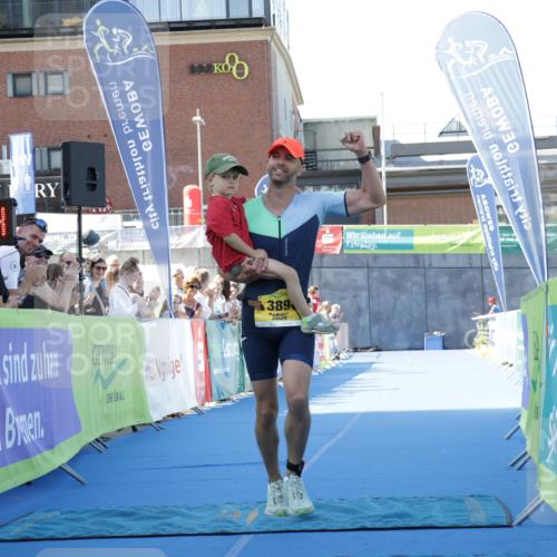 09.08.2026 - GEWOBA Citytriathlon Bremen Yannick Fuchs http://msf.ph/oto/9932884 09.08.2026 11:17:58 Ziel 315, 389 meine-sportfotos.de
