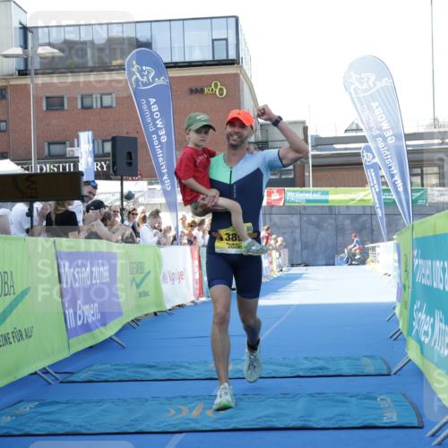 09.08.2026 - GEWOBA Citytriathlon Bremen Yannick Fuchs http://msf.ph/oto/9932891 09.08.2026 11:17:59 Ziel 315, 389 meine-sportfotos.de