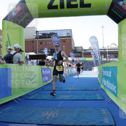 09.08.2026 - GEWOBA Citytriathlon Bremen Yannick Fuchs http://msf.ph/oto/9932913 09.08.2026 11:18:08 Ziel 318, 319, 463 meine-sportfotos.de