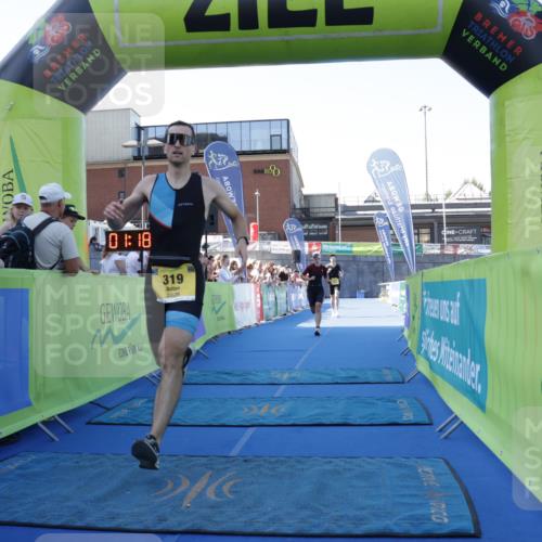 09.08.2026 - GEWOBA Citytriathlon Bremen Yannick Fuchs http://msf.ph/oto/9932918 09.08.2026 11:18:09 Ziel 318, 319, 463 meine-sportfotos.de