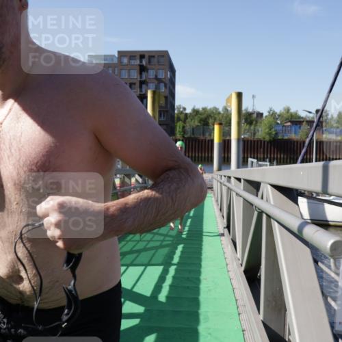 09.08.2026 - GEWOBA Citytriathlon Bremen Yannick Fuchs http://msf.ph/oto/9932931 09.08.2026 10:27:25 Schwimmen 11, 75, 77, 149, 185, 199, 227, 247, 524 meine-sportfotos.de