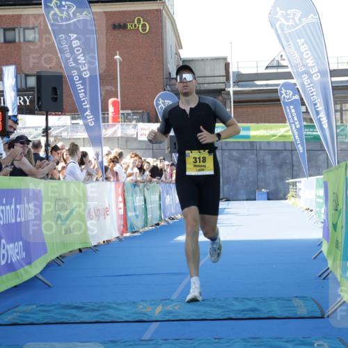 09.08.2026 - GEWOBA Citytriathlon Bremen Yannick Fuchs http://msf.ph/oto/9932938 09.08.2026 11:18:12 Ziel 318, 319, 463 meine-sportfotos.de