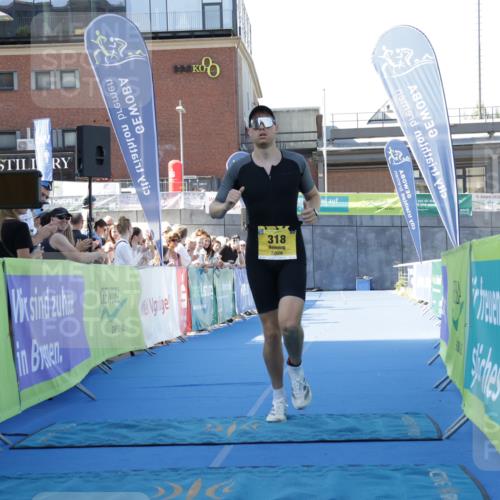 09.08.2026 - GEWOBA Citytriathlon Bremen Yannick Fuchs http://msf.ph/oto/9932940 09.08.2026 11:18:12 Ziel 318, 319, 463 meine-sportfotos.de